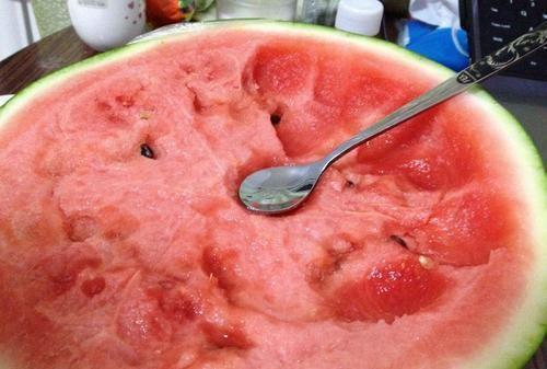 人流可以吃瓜吗,跟随人流共享美味时光